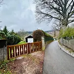 Au D'aline - Atypique Pour 4 Personnes 샬레