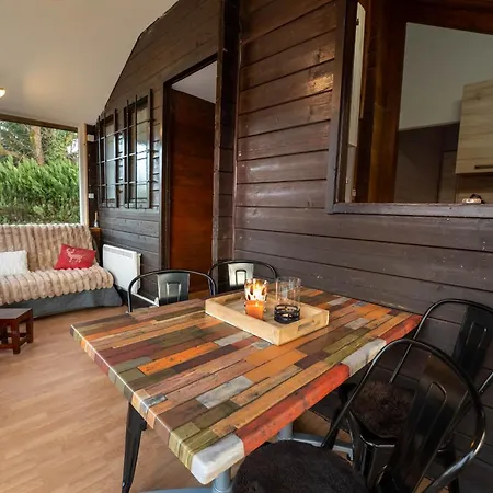 Au D'aline - Atypique Pour 4 Personnes 샬레